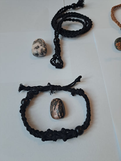 Crochet net necklace and bracelet