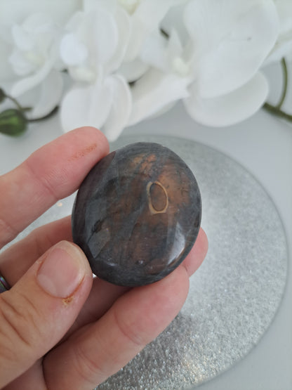 Labrodorite polished stones