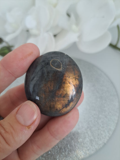 Labrodorite polished stones