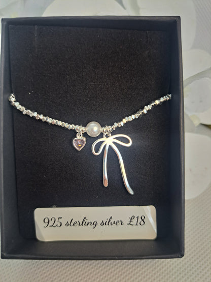 Sterling silver pretty bow design bracelet