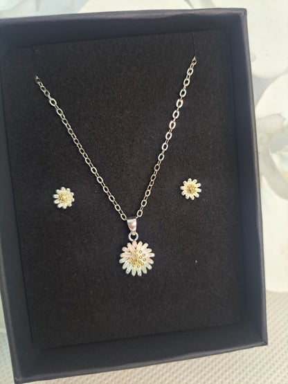 Sterling silver Daisy necklace and earring set