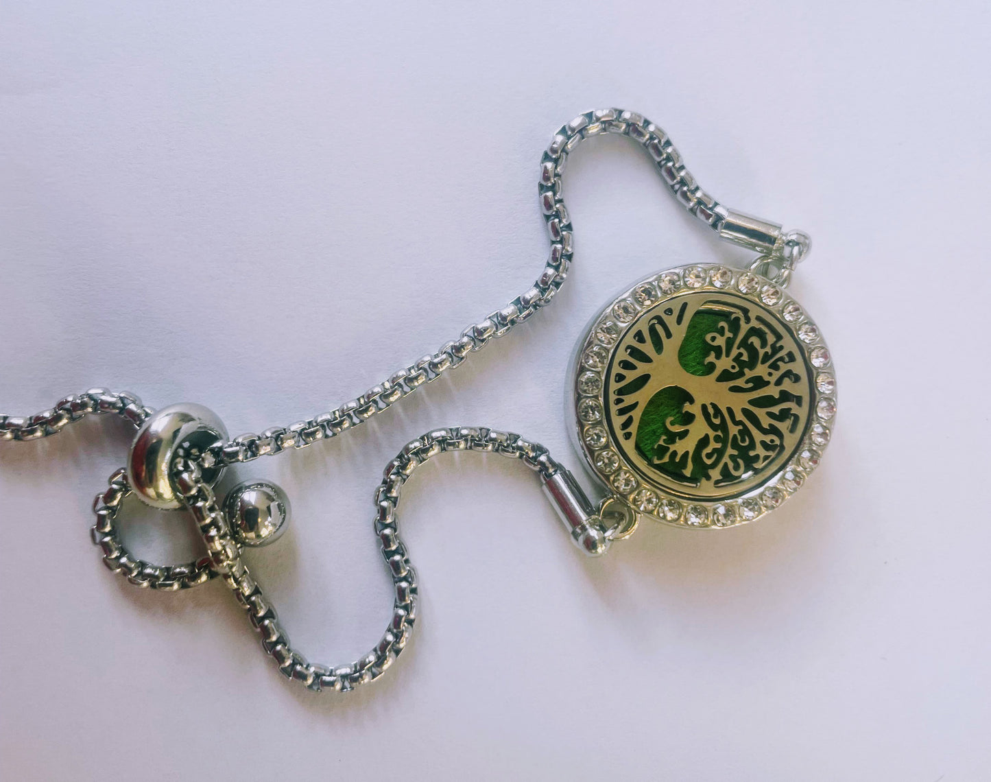 Essential oil diffuser/aromatherapy bracelet